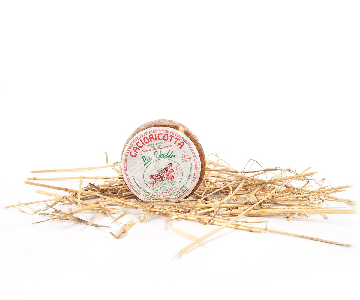 Cacioricotta Pugliese affumicato Cacioricotta Pugliese affumicato – Caseificio La Valle