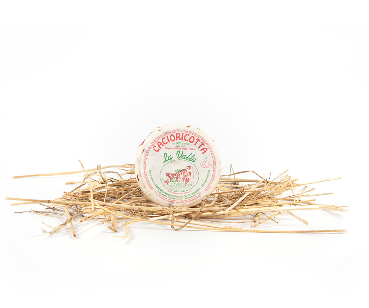 Cacioricotta Pugliese con Peperoncino – Caseificio La Valle