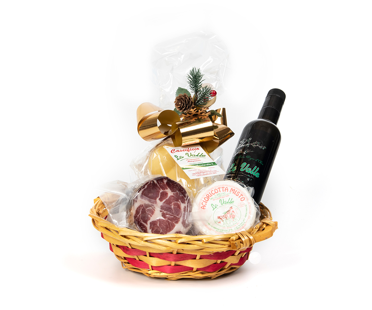 cesto regalo Caseificio La Valle Martina Franca